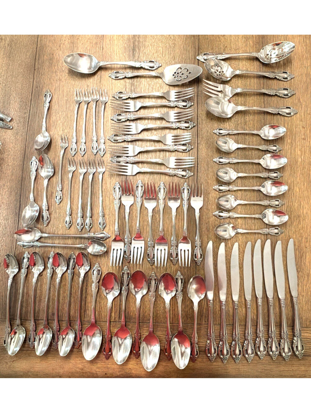 Oneida Raphael Distinction Deluxe Stainless Flatware - Service for 8 - 68 Pieces